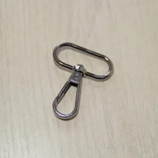Карабин на стену