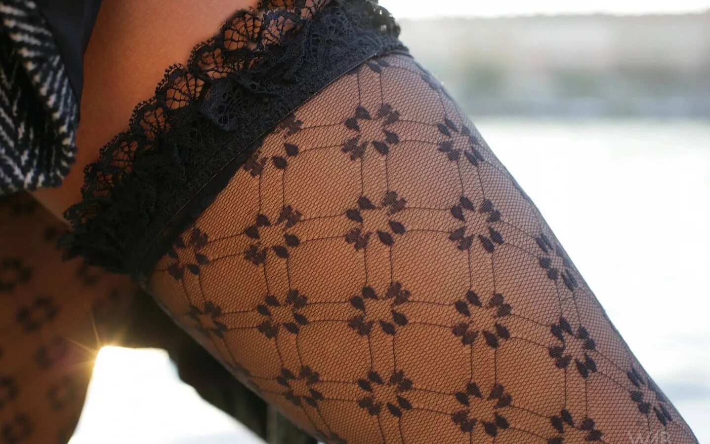 Close up stocking. Close up stocking. Красивые женские ножки в колготках. Крупные ноги в колготках. Ножки в туфлях и колготках.