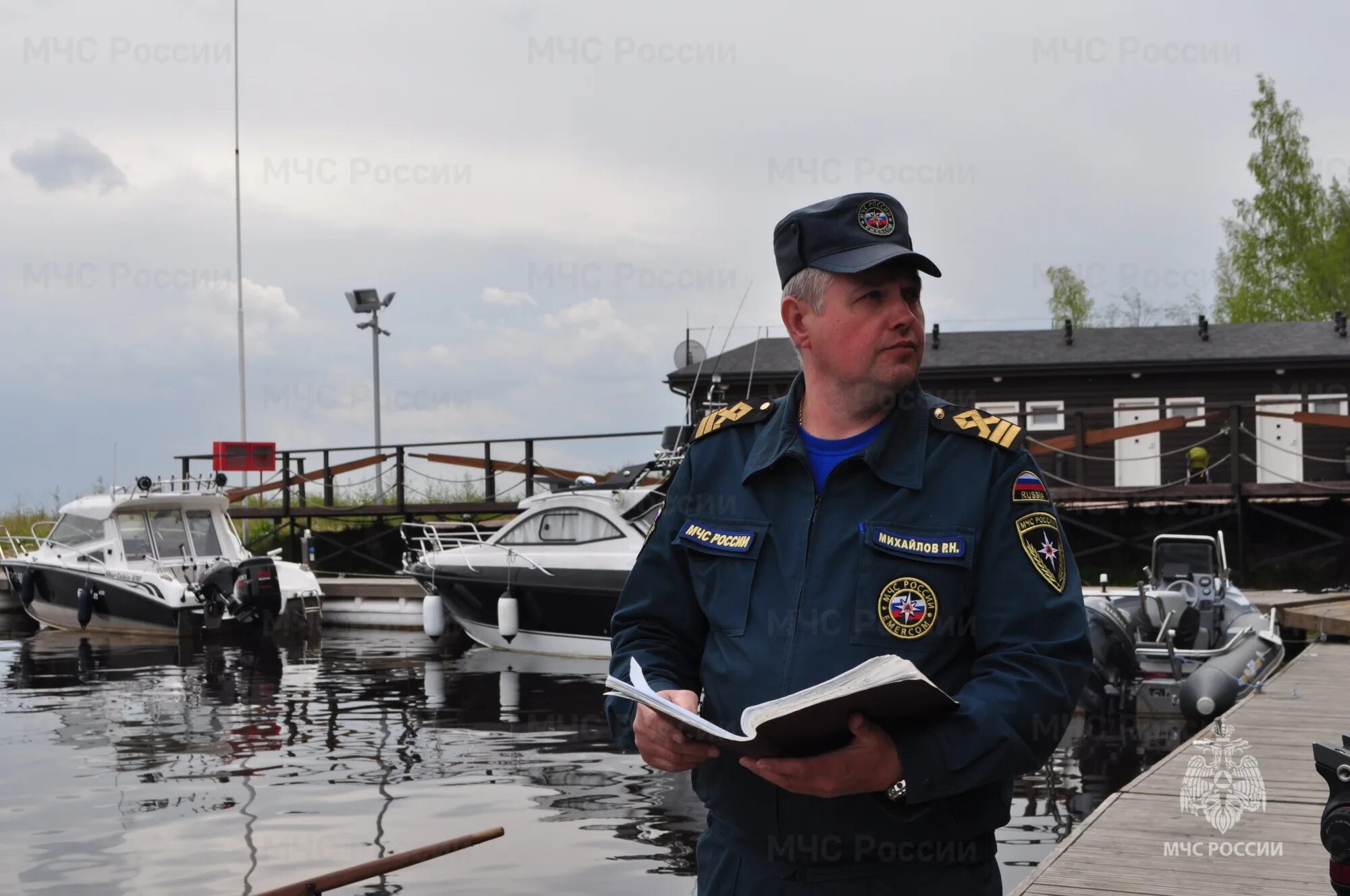 Навигация в ленобласти 2024 для маломерных судов. МЧС на воде. Лодка МЧС. Открытие навигации 2023 для маломерных судов. МЧС России.