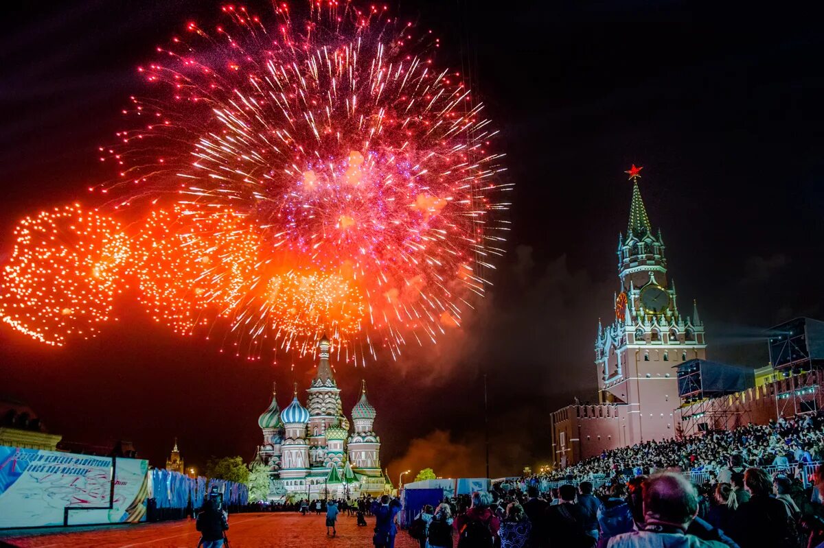 Победный салют в москве