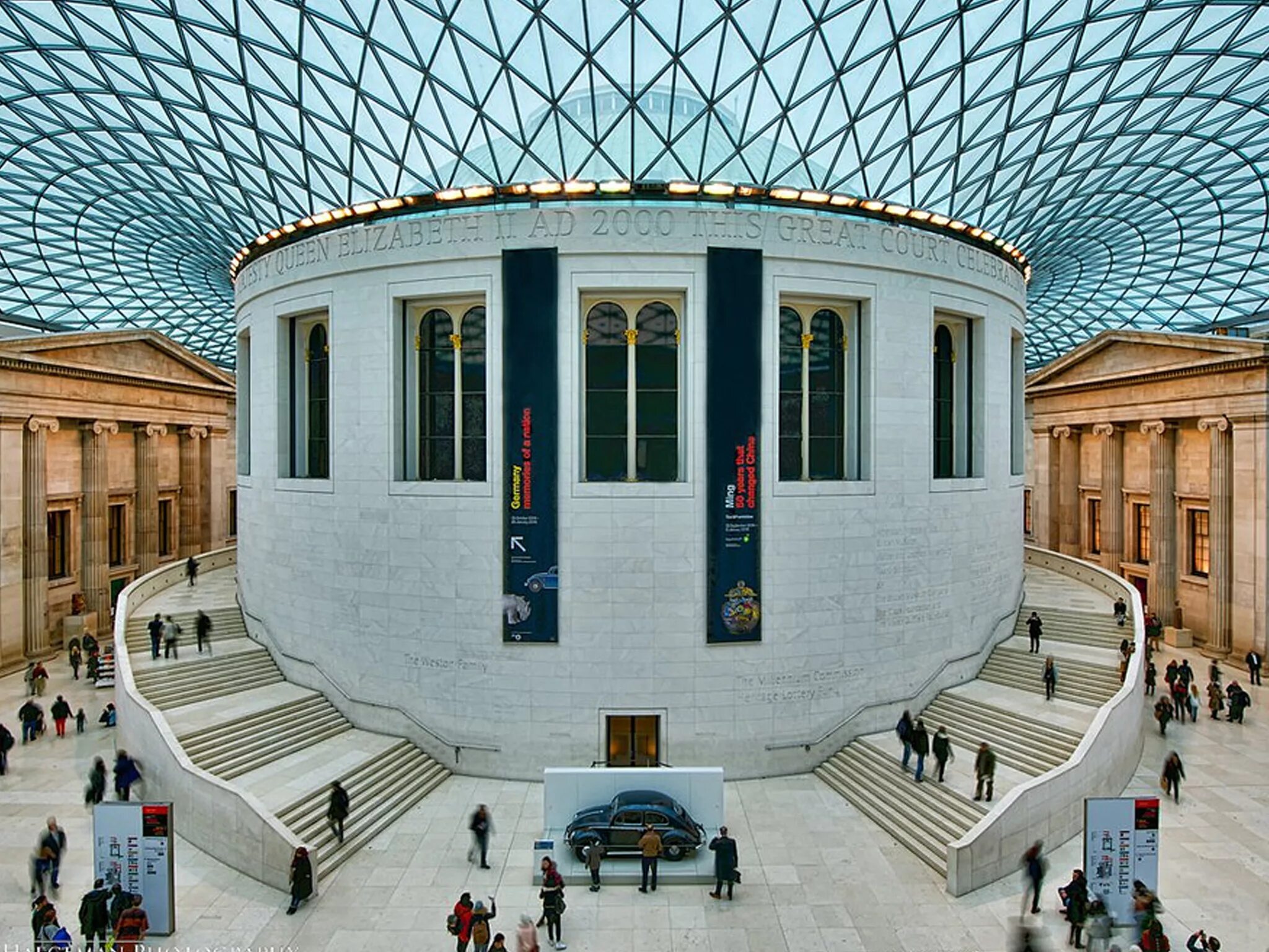 Британский музей (British Museum). Британский музей в Лондоне внутри. Британский музей (British Museum) в Лондоне ночи в музее.