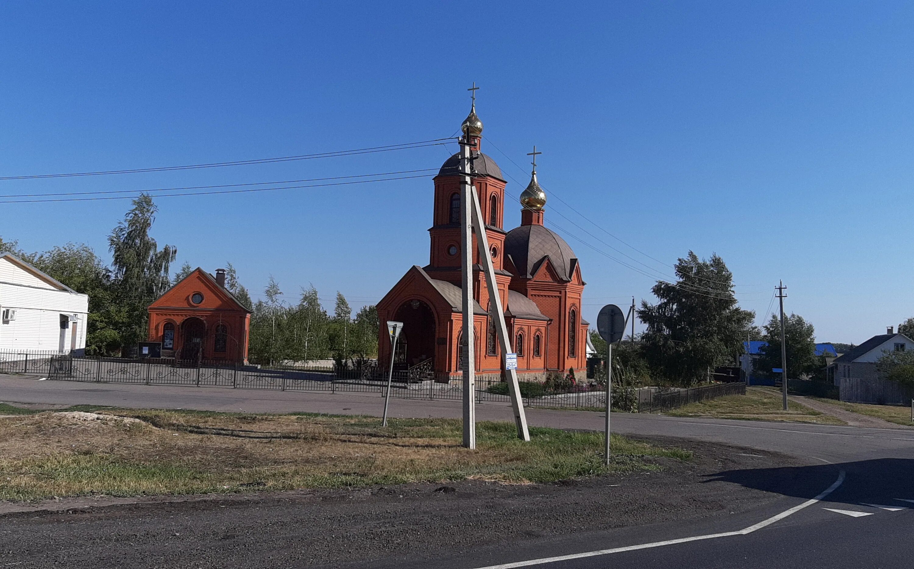 Аннинский район село. Васильевка Воронежская область Аннинский район. Введенская Церковь верхняя Хава. Храм в селе Бродовое Аннинского района Воронежской области. Аннинский район Воронежская область село Николаевка Церковь.