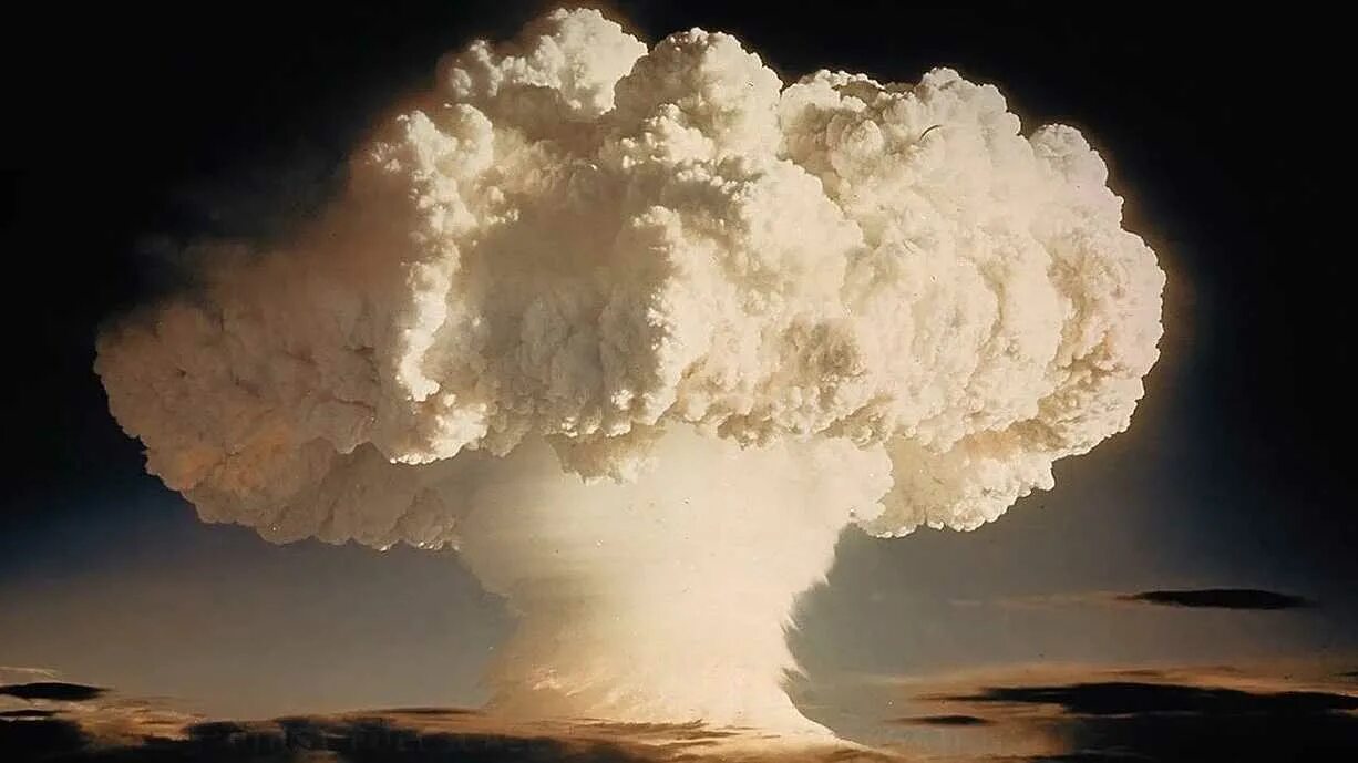 Самые мощные ядерные взрывы в истории. Водородная бомба США. Атомный взрыв. Атомный гриб. Атомное оружие.