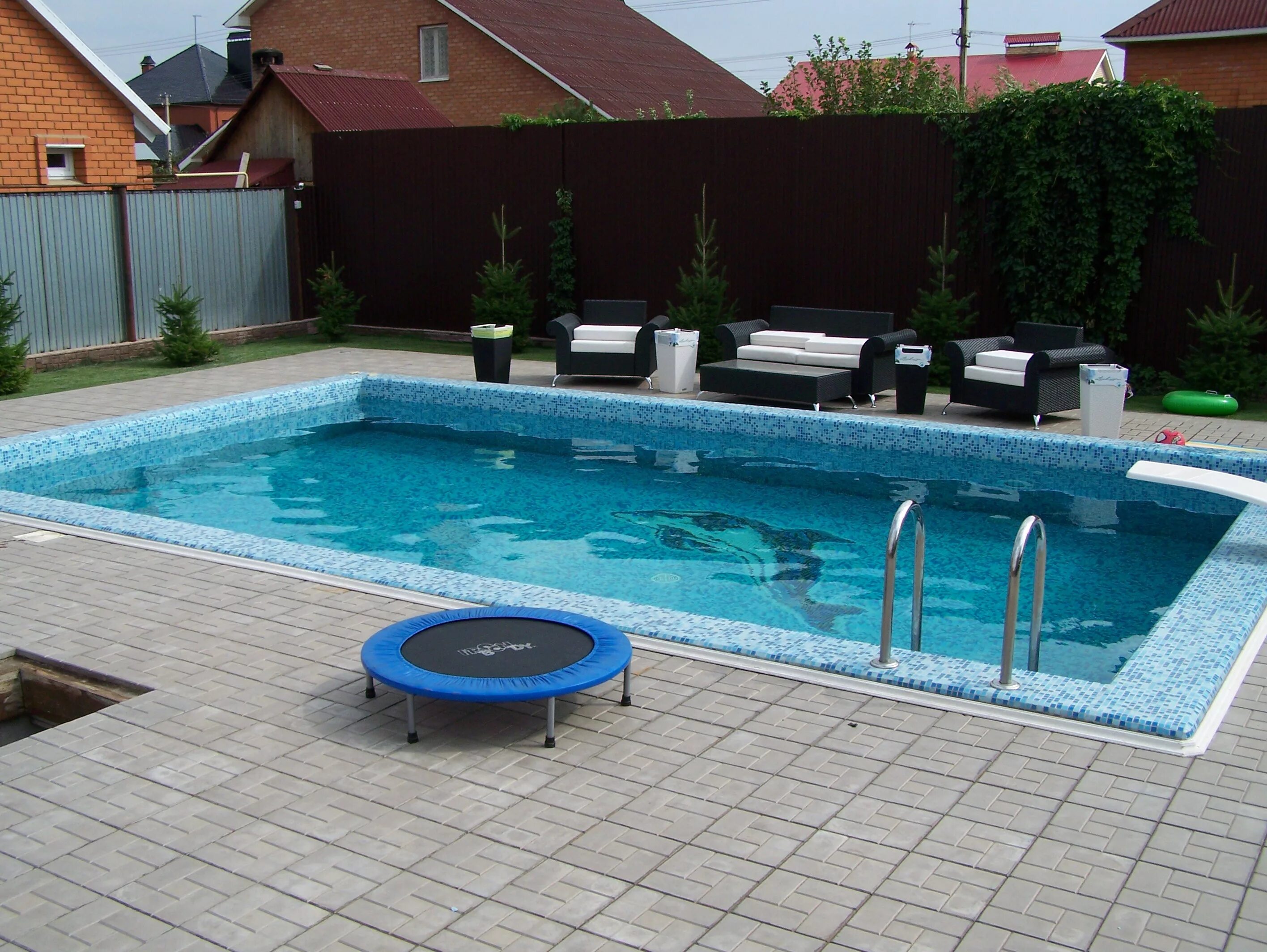 Домик с бассейном на сутки. База отдыха янгиз. Домик с бассейном на сутки. Снять дом с бассейном в оренбурге. Коттедж с бассейном на сутки.