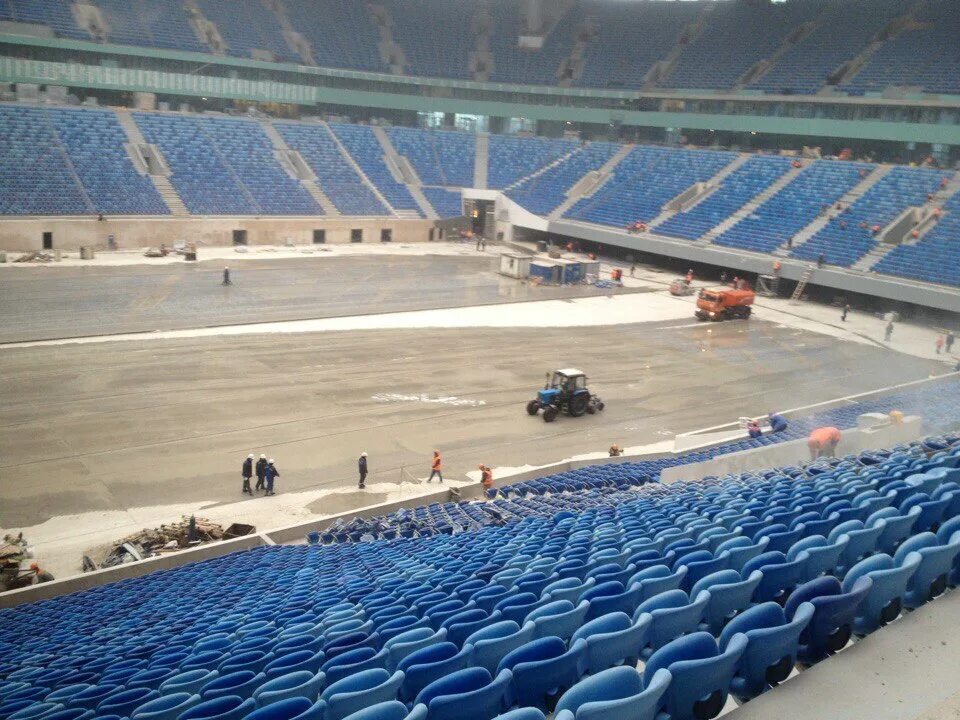 Vk stadium ленинградский. Зенит Арена выкатное поле.