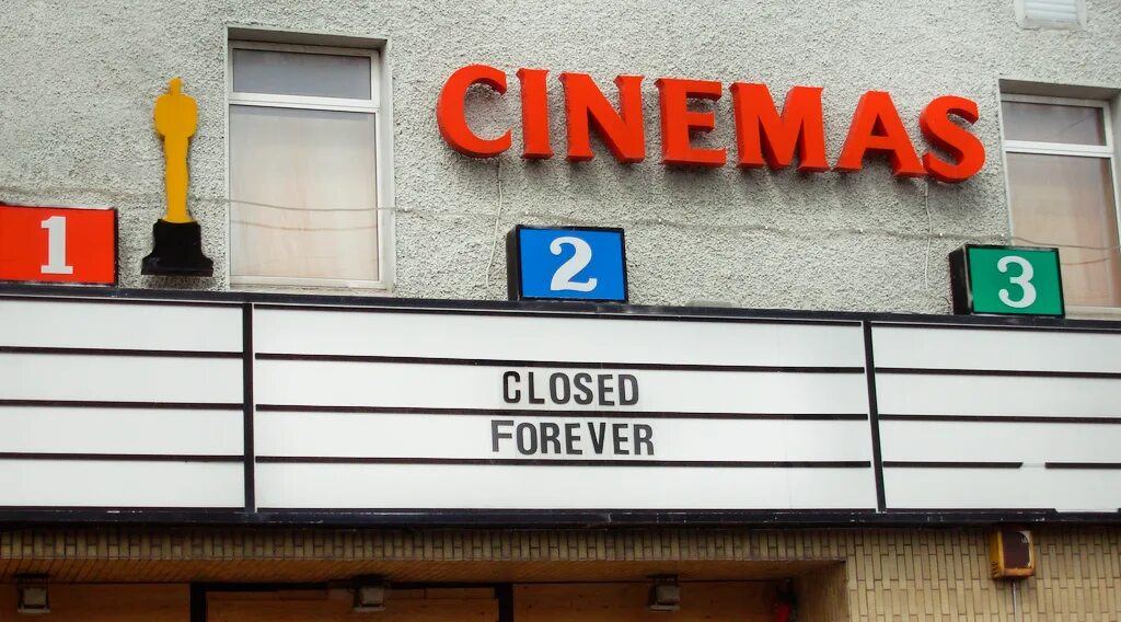 Кинотеатр close. Onlyfilms кинотеатр. Closed Forever. Cinema перевод.