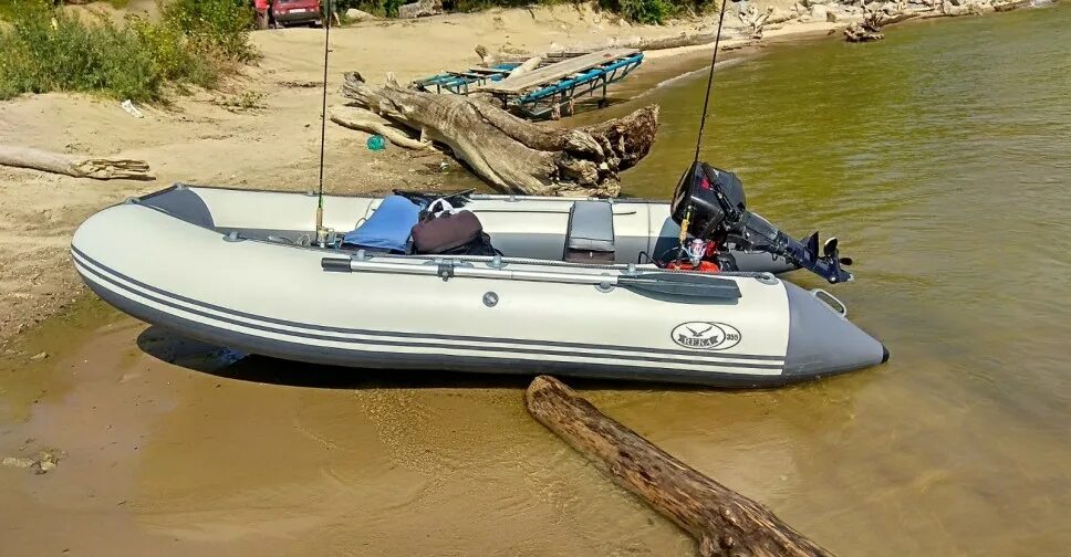 Пазлы лодка на реке. Riverboats 370. Река лодок отзывы. Лодка ривер ботс 350. Лодка ривер боатс 330.
