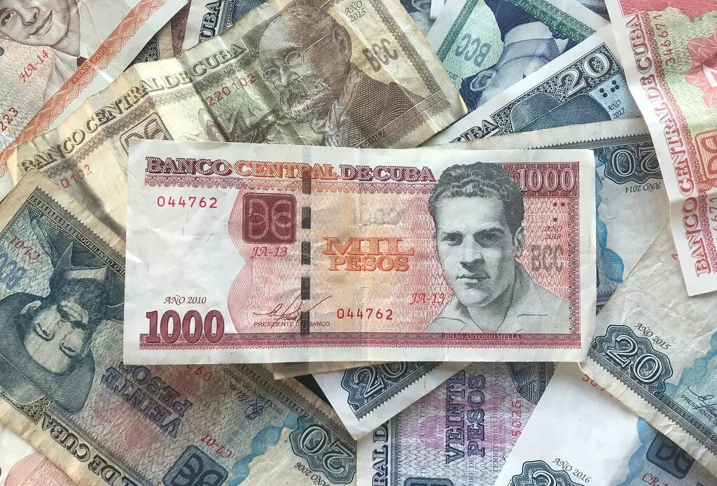 Кубинское песо к доллару на сегодня. Валюта Кубы. Кубинский песо. Куба экономика. Кубинское песо для иностранцев.
