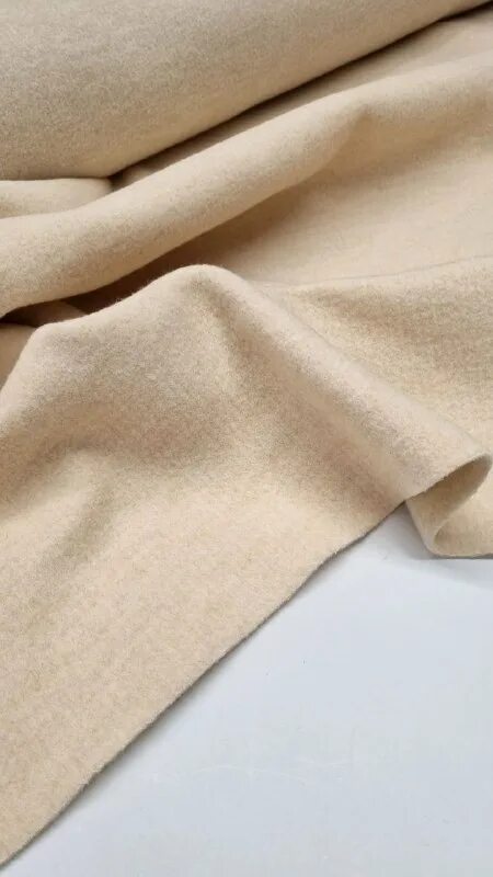 Ткани на спасском. Постельное белье ссср. Черная жаккардовая ткань. Ткань жаккард. Ткани по низким ценам.