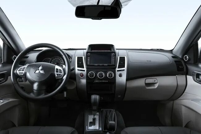 Обновленный Pajero Sport! - Mitsubishi Pajero Sport (2G), 2,5 л, 2011 года наблю