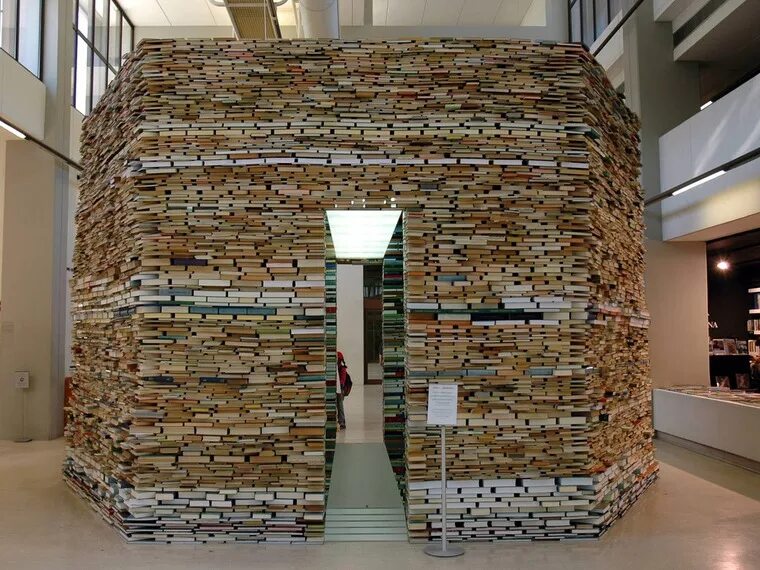 Что можно сделать из старых книг Tourner la page Les cahiers de Joséphine Book sculpture, Folded book art, Book