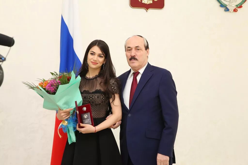 жена меликова дагестан