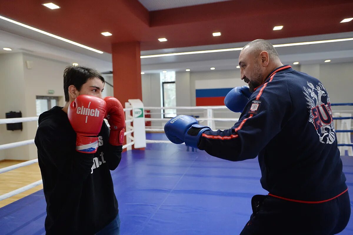 Александров бокс чемпион. Лебзяк Олимпийский чемпион по боксу.