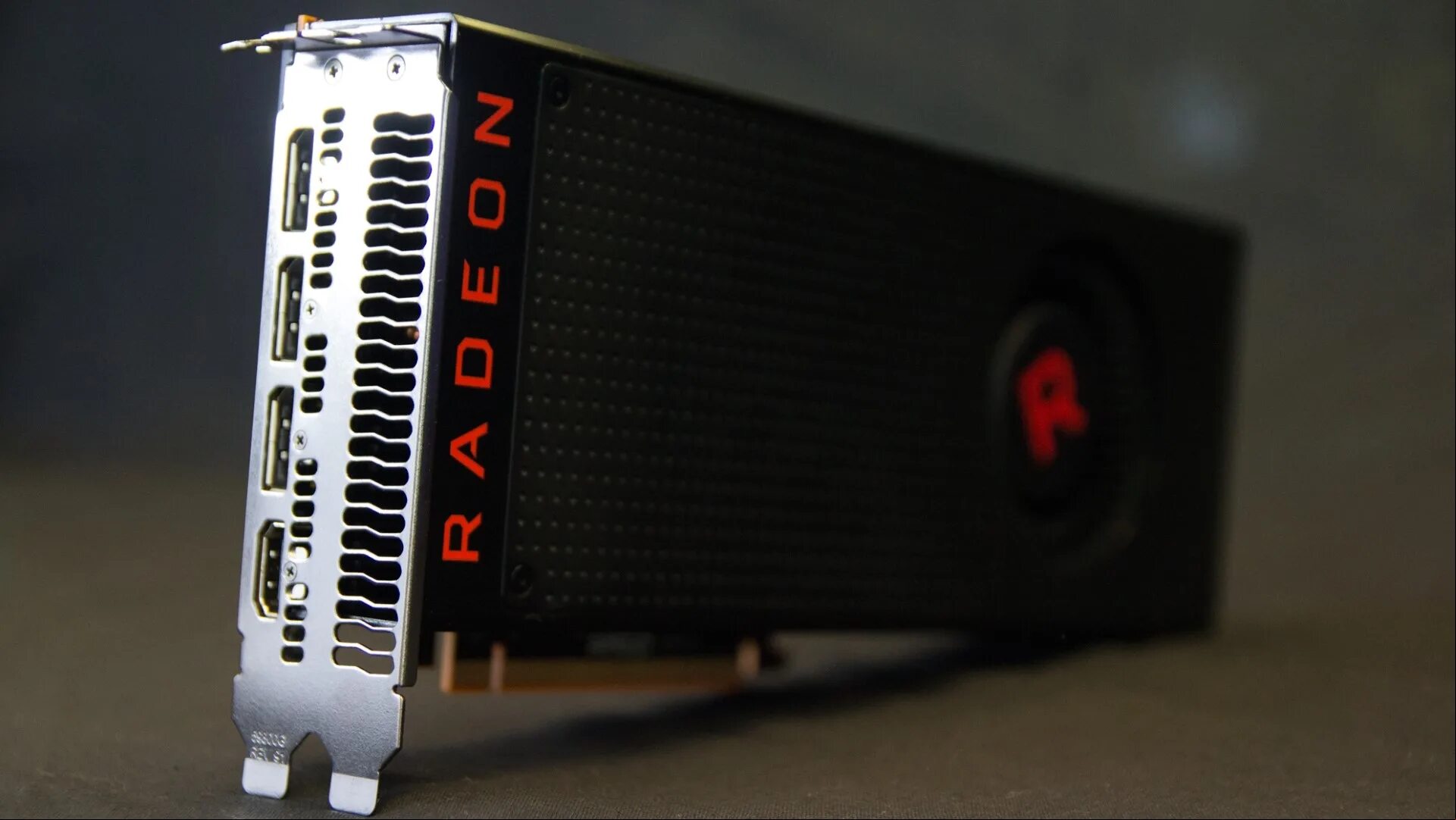 Vega 64 купить. AMD Radeon RX Vega 64. Radeon Pro Vega 64. RX Vega 11 Graphics видеокарта. AMD RX Vega 64 (8 GB).