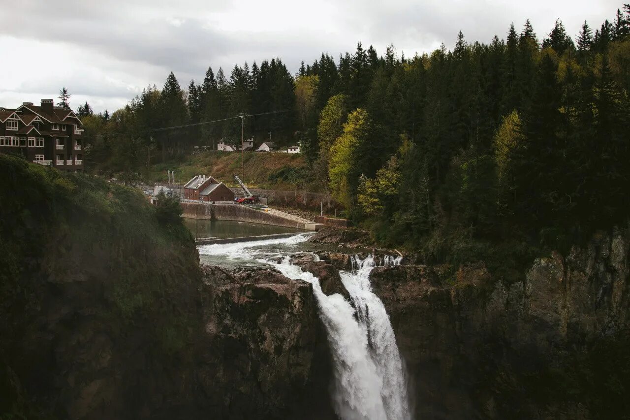 город сноквалми твин пикс. твин пикс вигвам лора. твин пикс пейзажи. дэвид линч в сериале твин пикс. твин пикс снимался в.