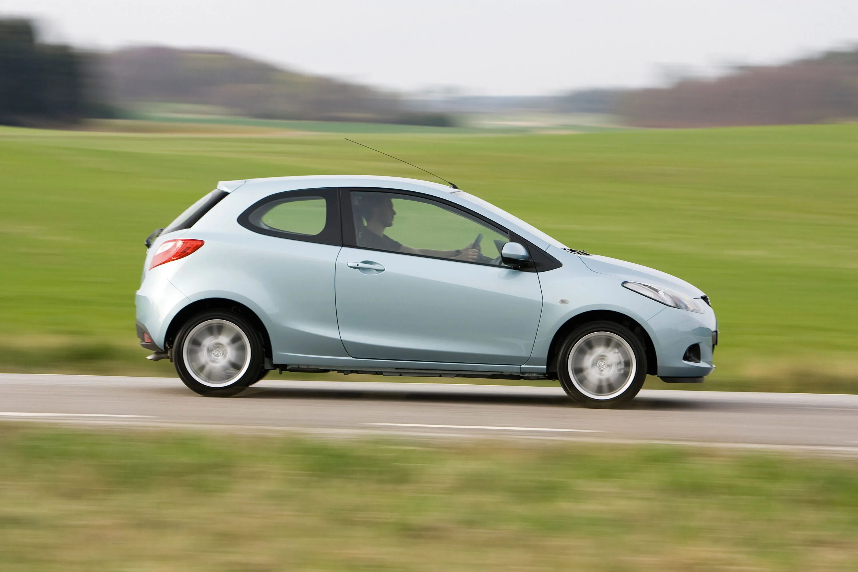 Hyundai veloster 2011. Opel astra gtc 2020. Опель малолитражка трехдверная. Toyota aygo. Toyota rav4 3 doors 2000.
