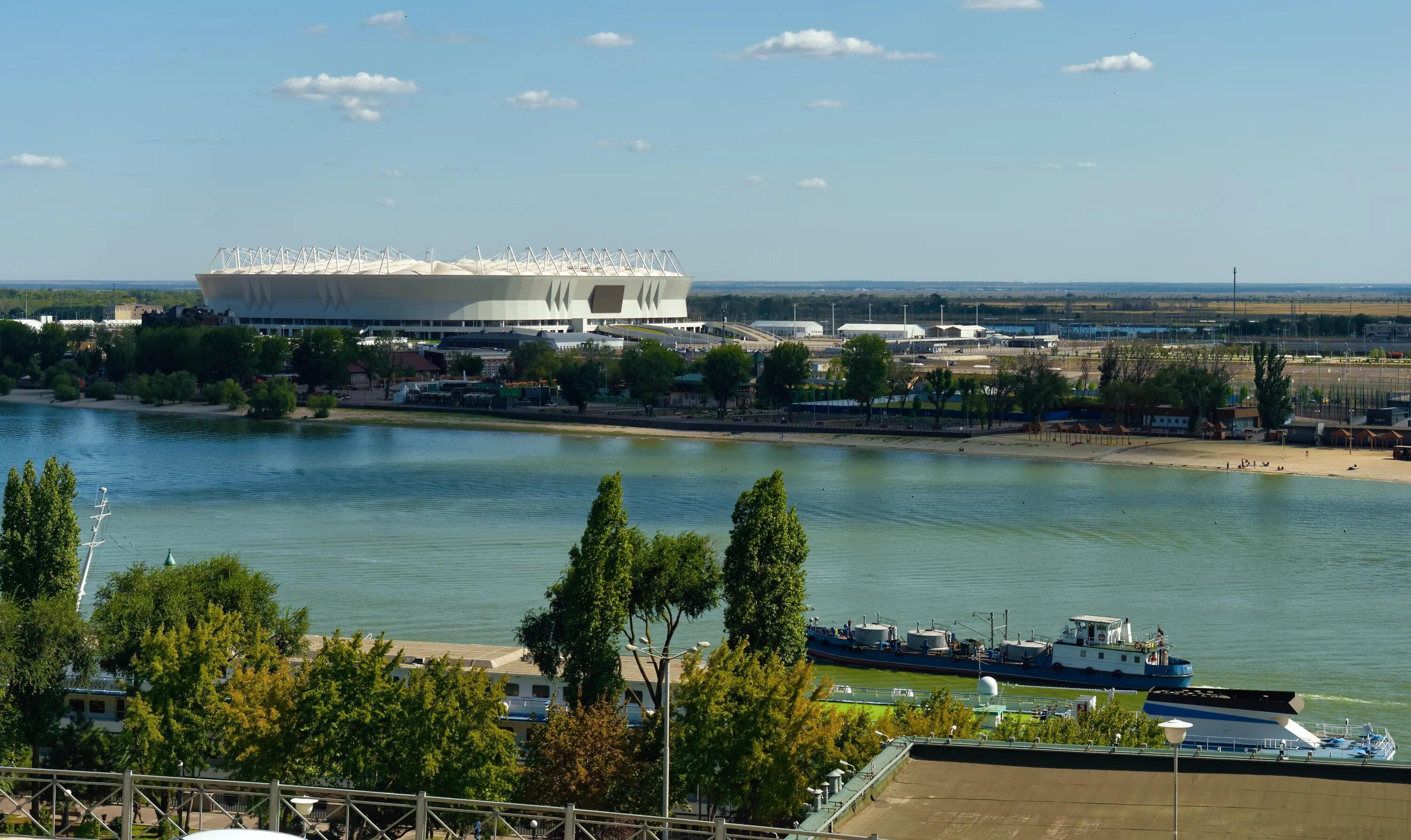 Ростов Арена вид с Дона. Набережная реки Дон Ростов-на-Дону. Левбердон Ростов-на-Дону. Набережная Ростов на Дону Дон Арена. Город ростов на дону ростовская область россия