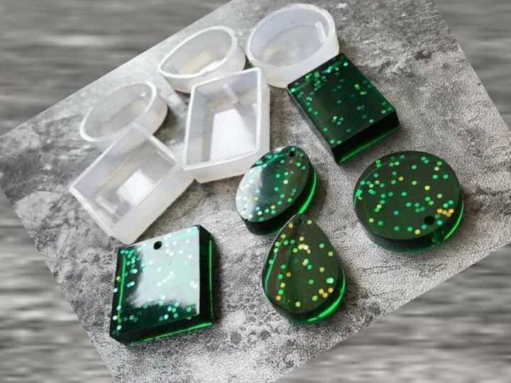 Силиконовые форма для эпокси 10*10. Силикон для литья прозрачный. Формочки для эпоксидной. Силиконовые формы для эпоксидной смолы леонардо. Молд для смолы леонардо.