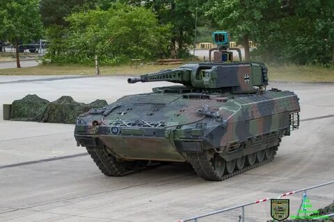 Приложение автомобиля танк