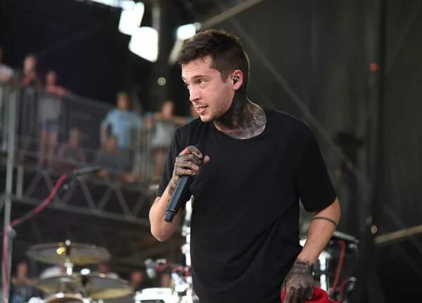 Group of twenty. Twenty one pilots солист.