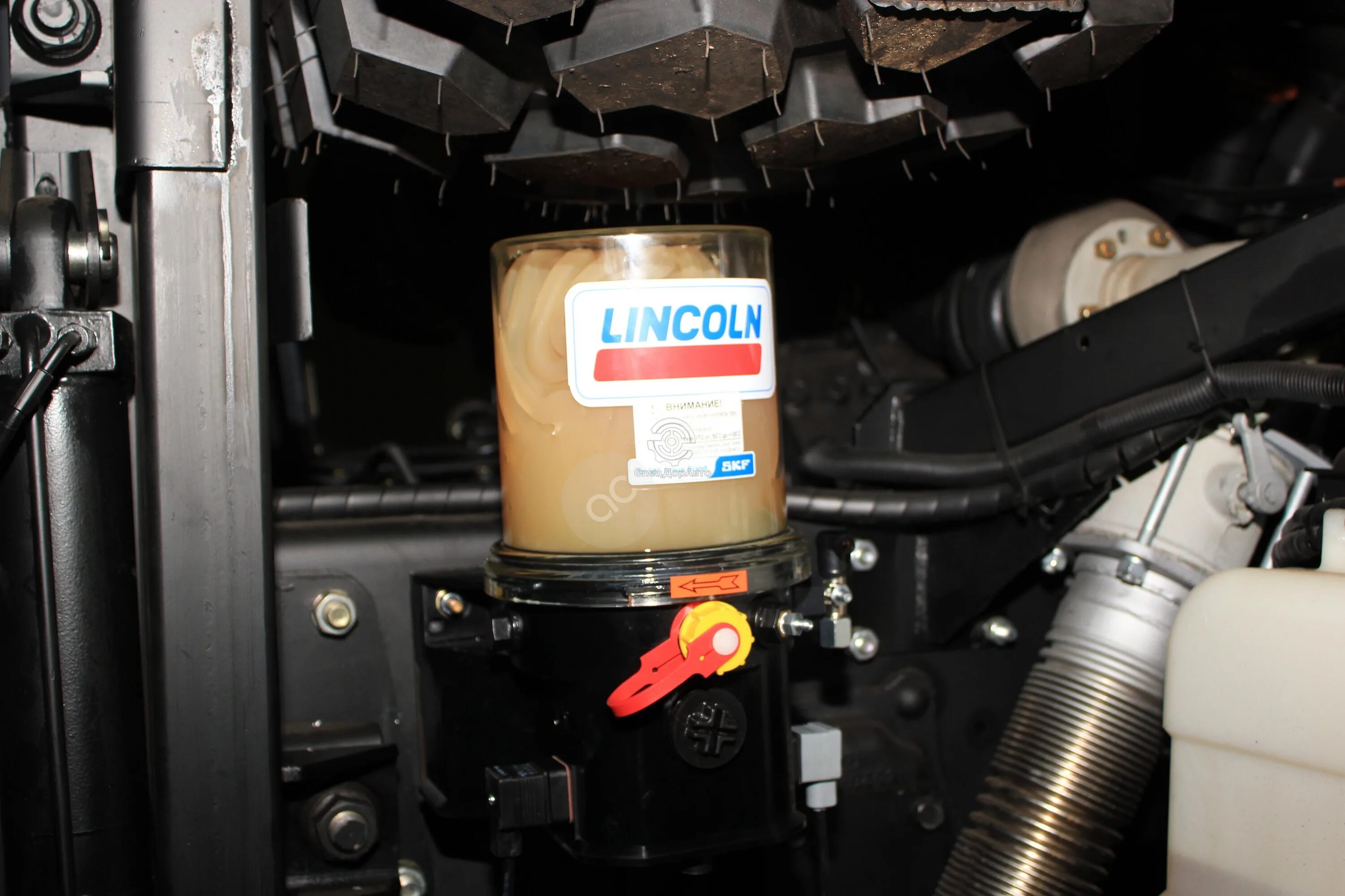 Система автоматической смазки линкольн. Централизованная смазка lincoln. Lincoln lubrication system p360. Автоматическая централизованная система смазки lincoln. Автоматическая система смазки lincoln.