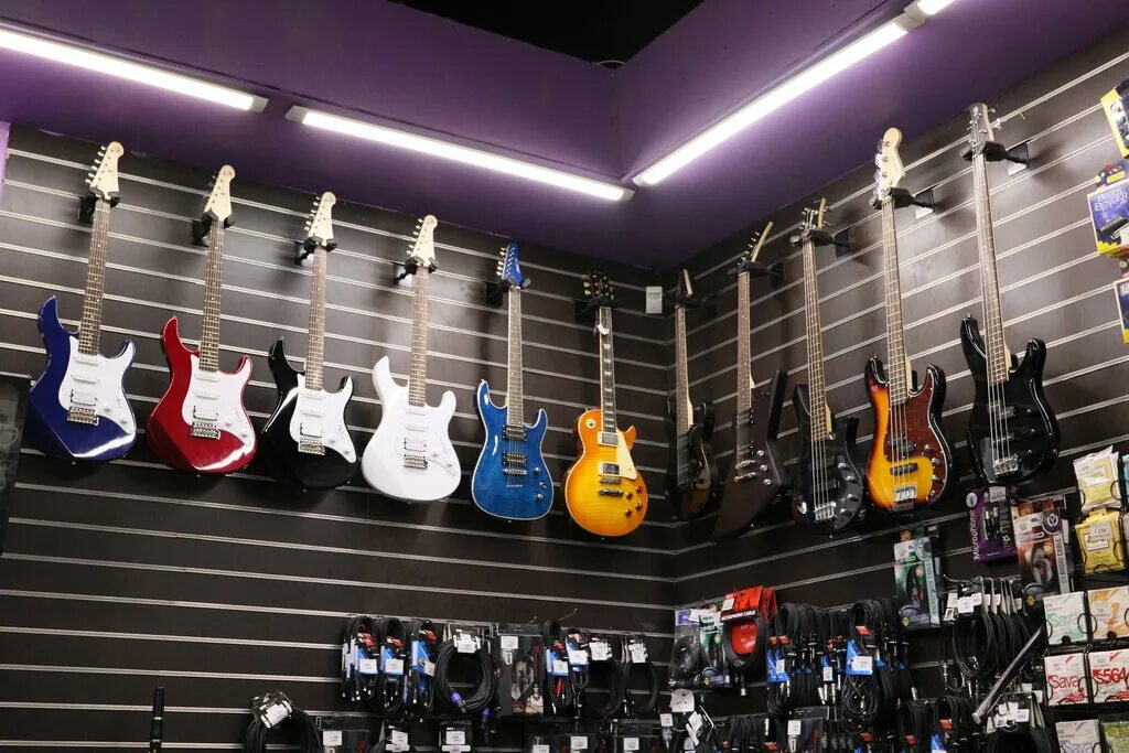 Маркс инструменты. Музыкальный магазин барнаул. Музыкальный инструмент 8 bit. Музыкальный магазин симферополь. Магазин гитар в южно-сахалинске каталог товаров.