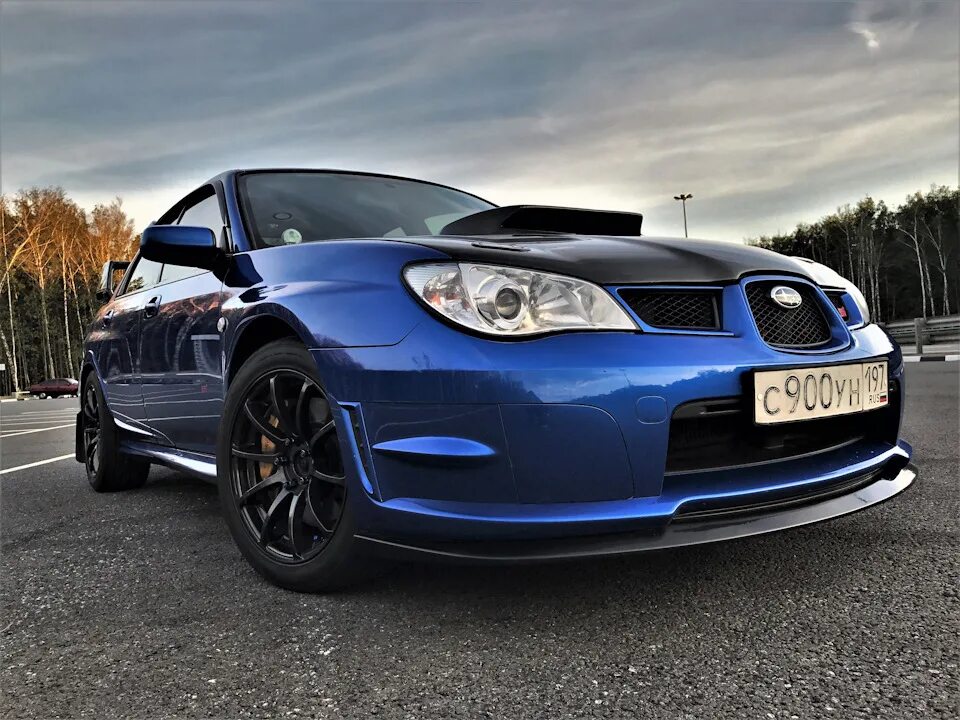 Купить subaru владивосток. Subaru WRX Advan rs2. Субару WRX STI синяя. Subaru WRX Advan. Субару Импреза WRX 2 черная.