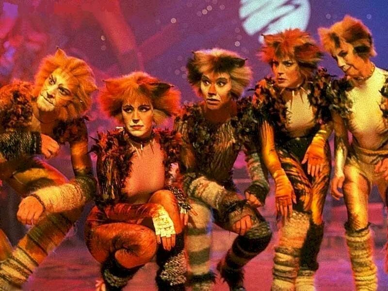 Мюзикл кошки Деметра. Cats the Musical 1998 Бомбалурина и Деметра. Мюзикл кошки 1981. Мюзикл кошки Джелликл.