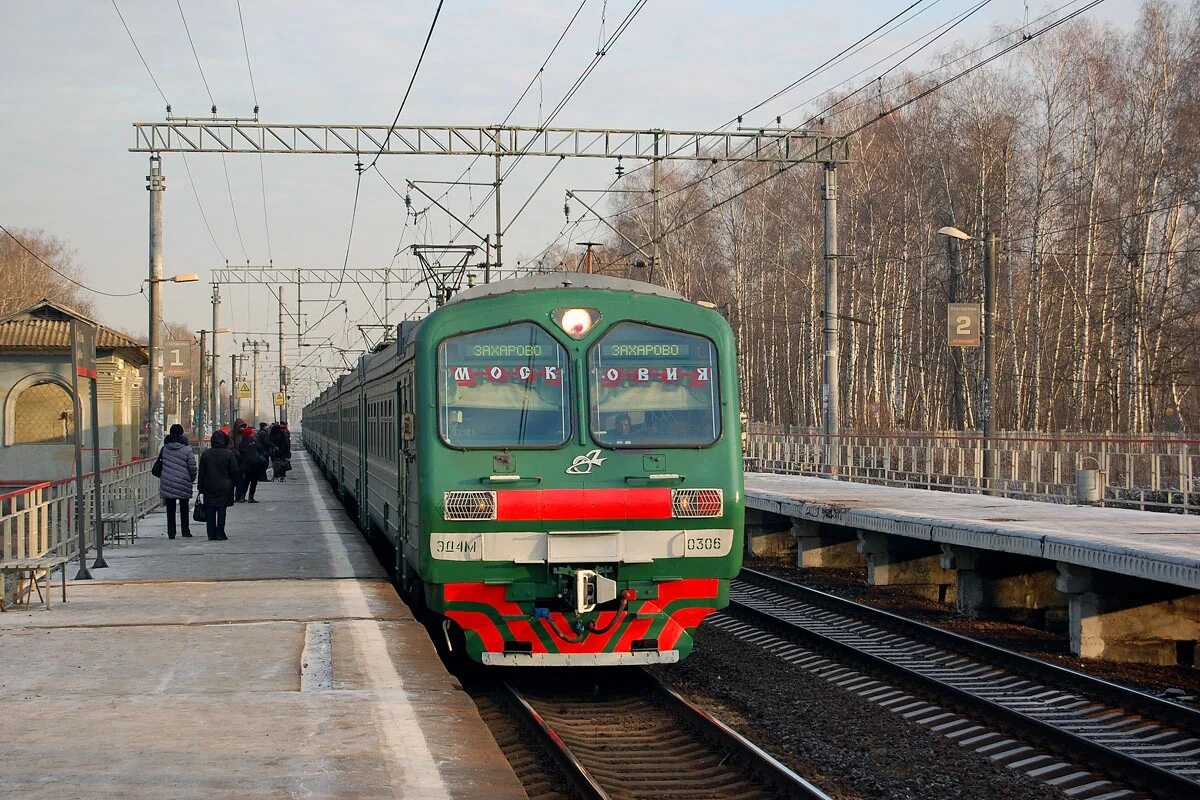 Расписание электричек храпуново реутов. Эд4м 0306. Электричка в Храпуново. Храпуново фото. Платформа Храпуново.