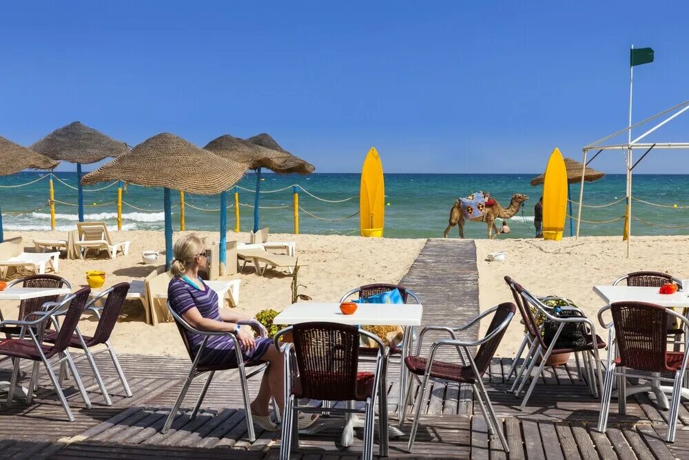 Louis phaethon beach 4 кипр пафос лобби. Venus пляж. Venus beach 4. Магик спласш ворлд тунис. Venus beach hotel 5*.