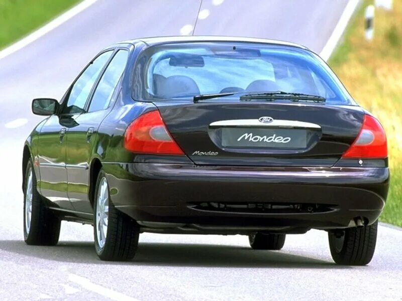 Ford Mondeo 2 поколение. Форд Мондео 2 хэтчбек. Ford Mondeo 1996 седан. Форд Мондео 1 поколения. Мондео 2 хэтчбек