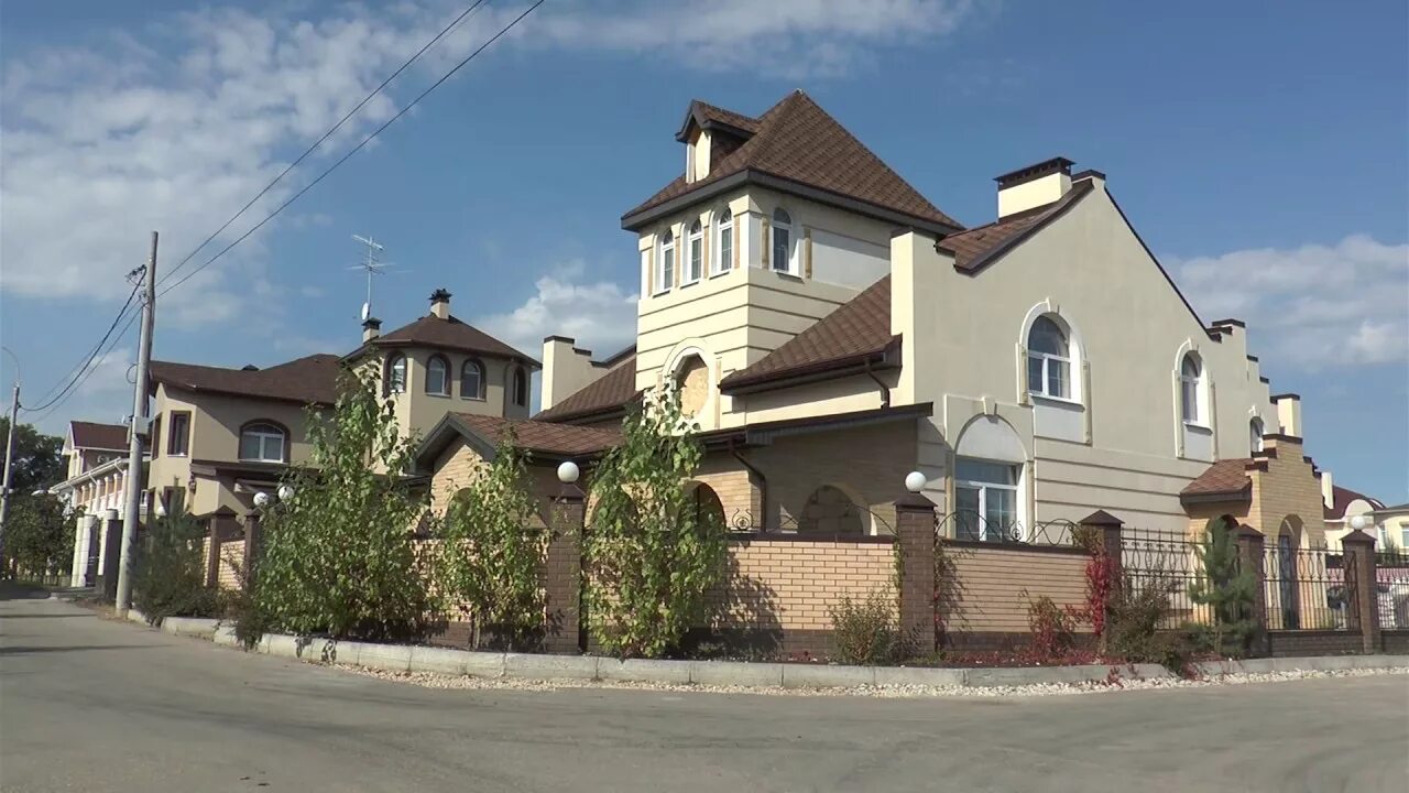 Самара 2020. Яма на дороге. Волгарь самара строительство дорог. Дом у дороги самара. Жк госуниверситет самара.