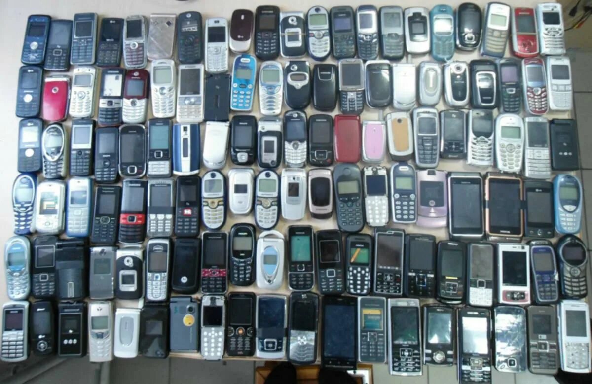 Скупаем мобильные телефоны. Где можно продать смартфон. Лом сотовых телефонов. Скупка разбитых телефонов. Скупаем мобильные телефоны.