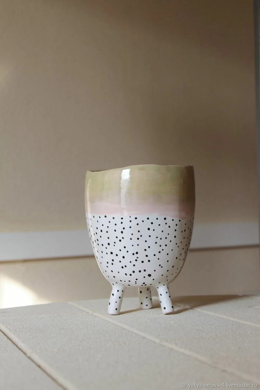 горшочек горошка. горшочек горошка. кашпо зеленое в горошек. м2680 +. горшочек горошка.