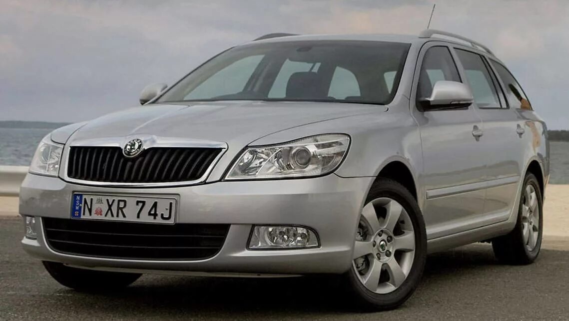 Купить октавию 2012. Skoda Octavia 2011. Skoda Octavia 2009.