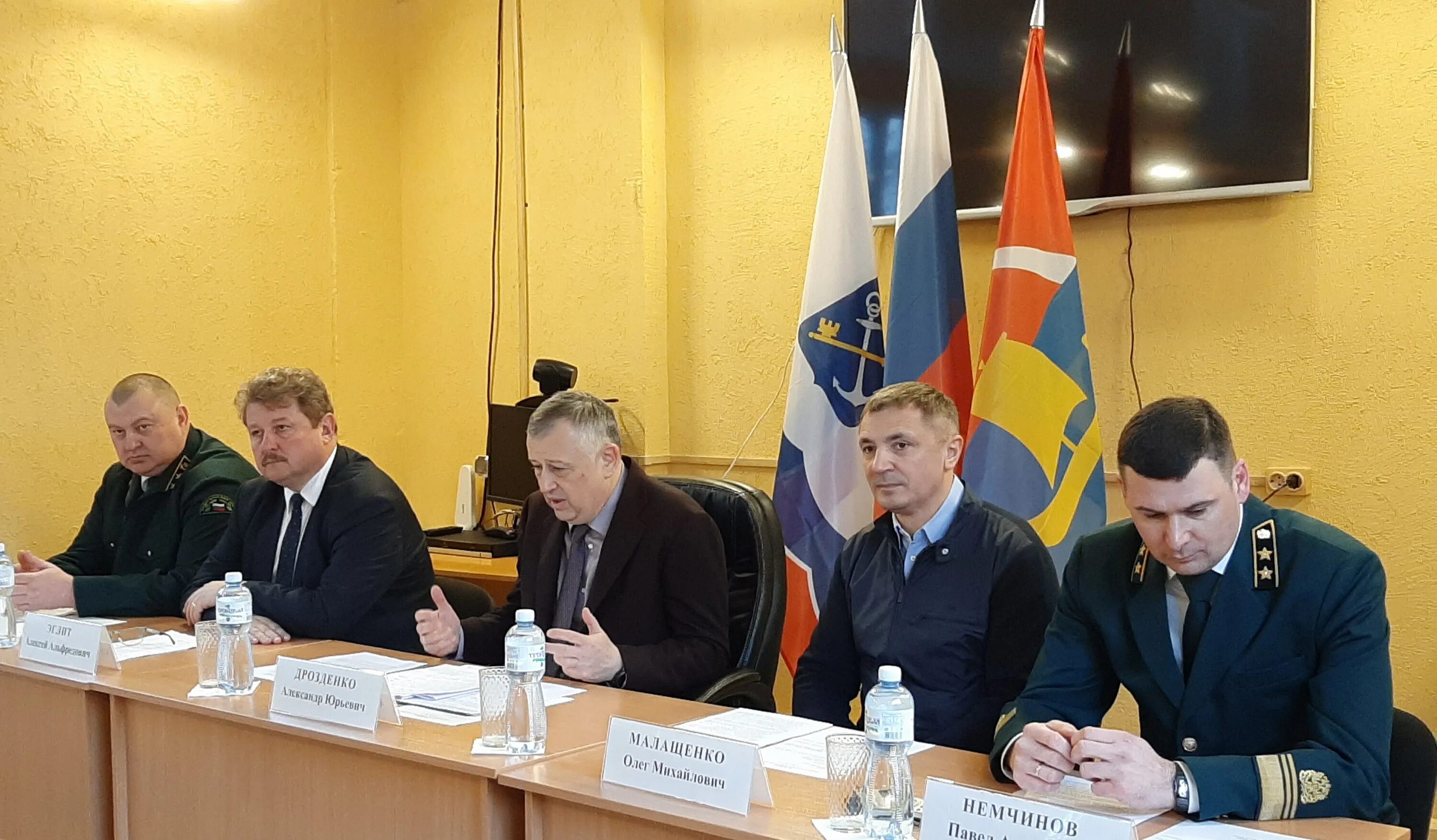 Ресурс ленинградская. Батищев олег иванович комитет по природным. Ресурс ленинградская. Председатель комитета по природным ресурсам ленинградской области. Немчинов павел артурович комитет.