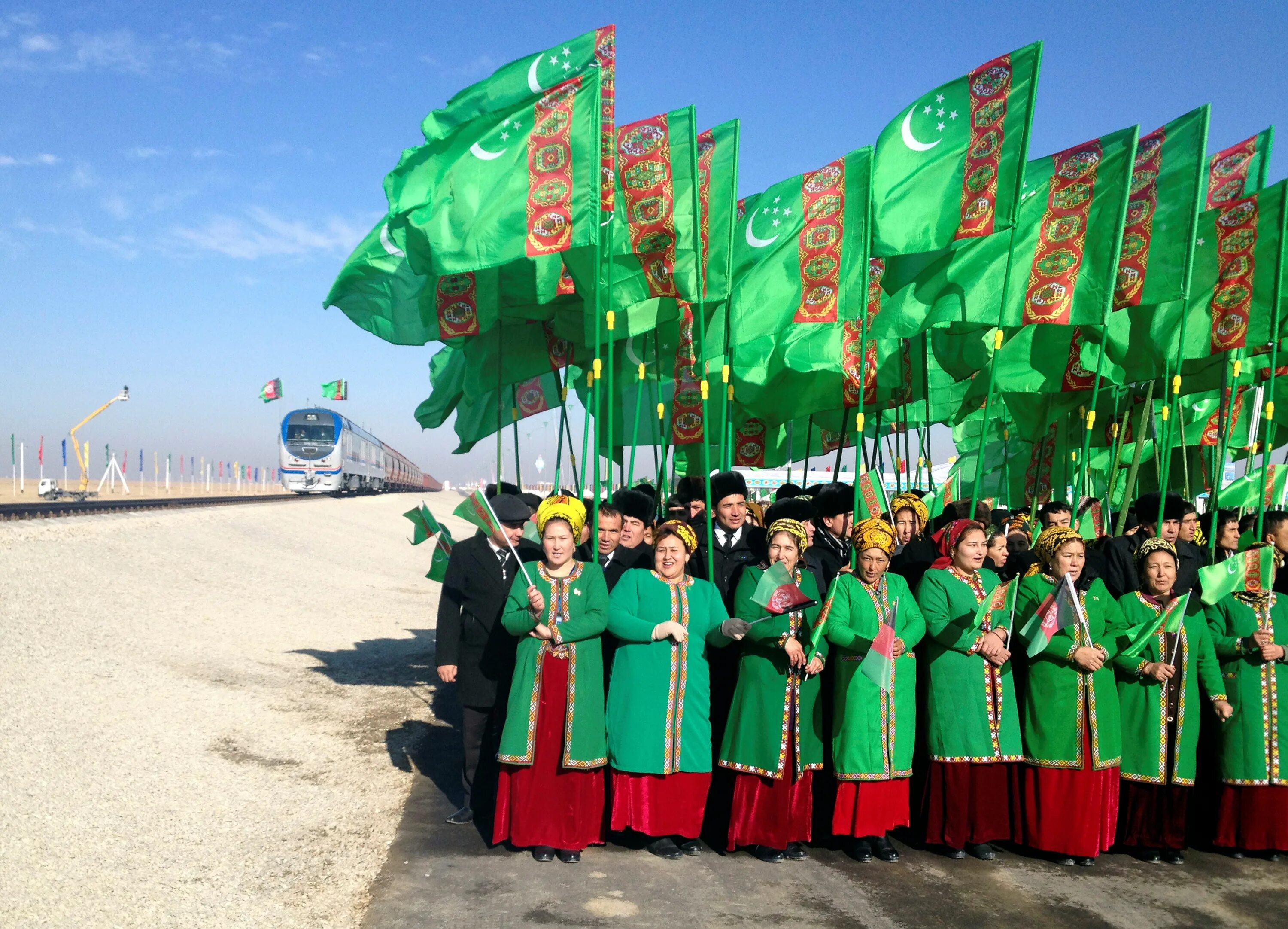 Добро пожаловать в Туркменистан. Туркменистан и Китай. Туркмения люди. Туркменистан население. Туркмен число
