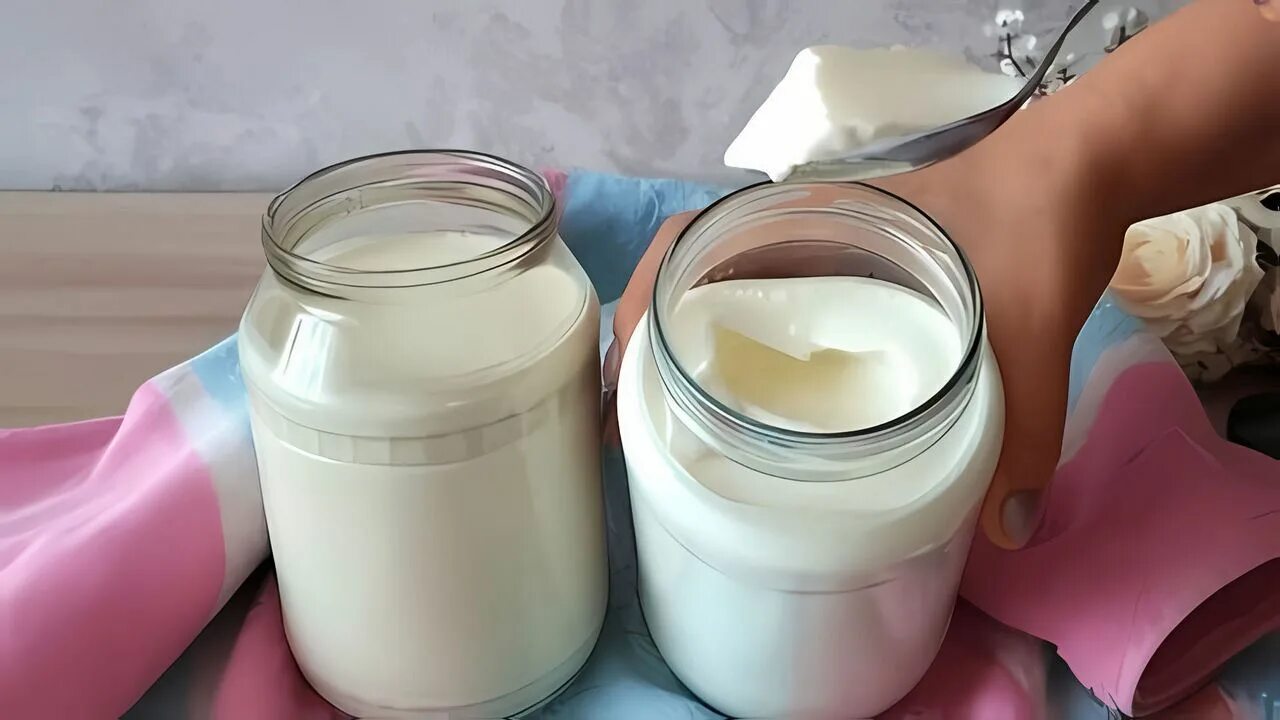 Молоко прокисло что можно сделать из него. Мацони катык. заквашенное молоко. скисшее молоко. кислое молоко.