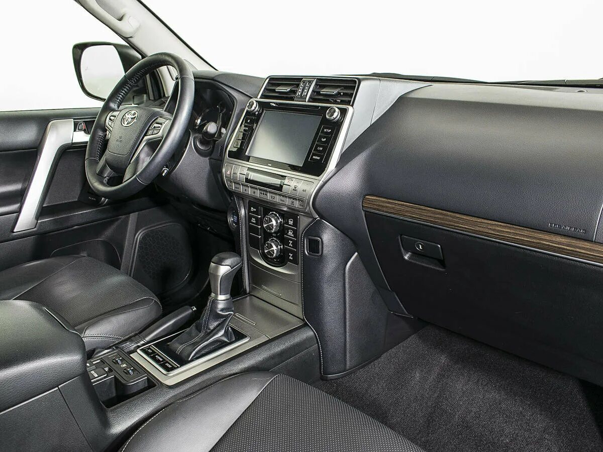 Toyota land cruiser prado салон. Toyota land cruiser prado салон. перешить торпеду лк прадо 150. Toyota land cruiser prado 150. тюнинг салона нового прадо.
