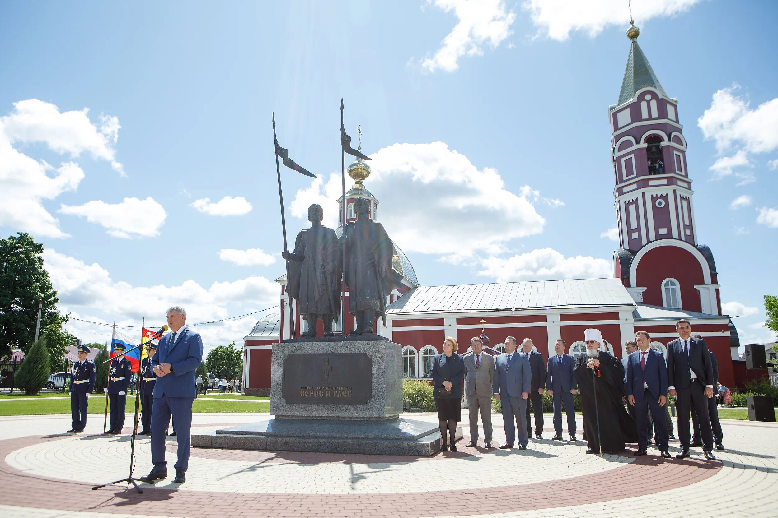 Сайт борисоглебска воронежской. Борисоглебск Воронежская область. Фото Борисоглебска Воронежской области. Памятник Борису и Глебу. Борисо Глебск горо.