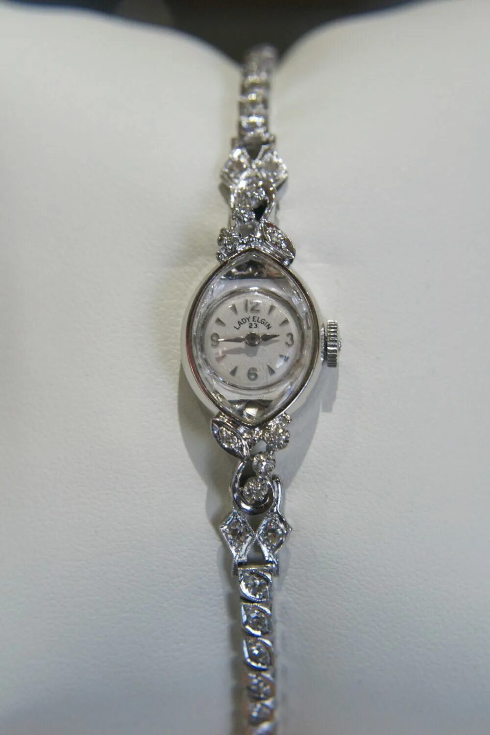 Часы женские Elgin Diamond. Lady Hamilton золотые часы наручные женские. Часы Elgin 52102.1.