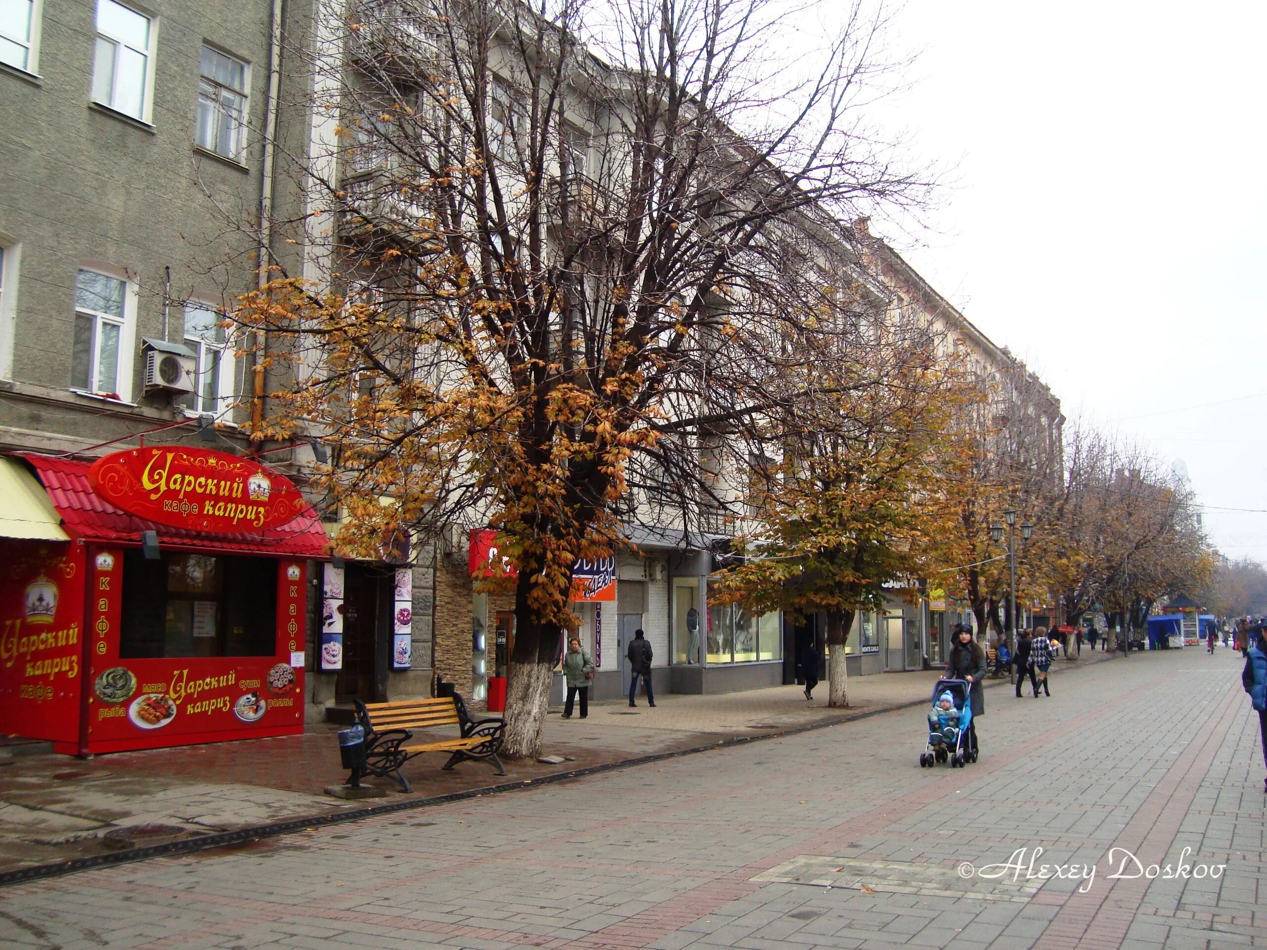 Проспект кирова фото Вечернее солнце растекается по проспекту Кирова, наполняя сердца жителей города