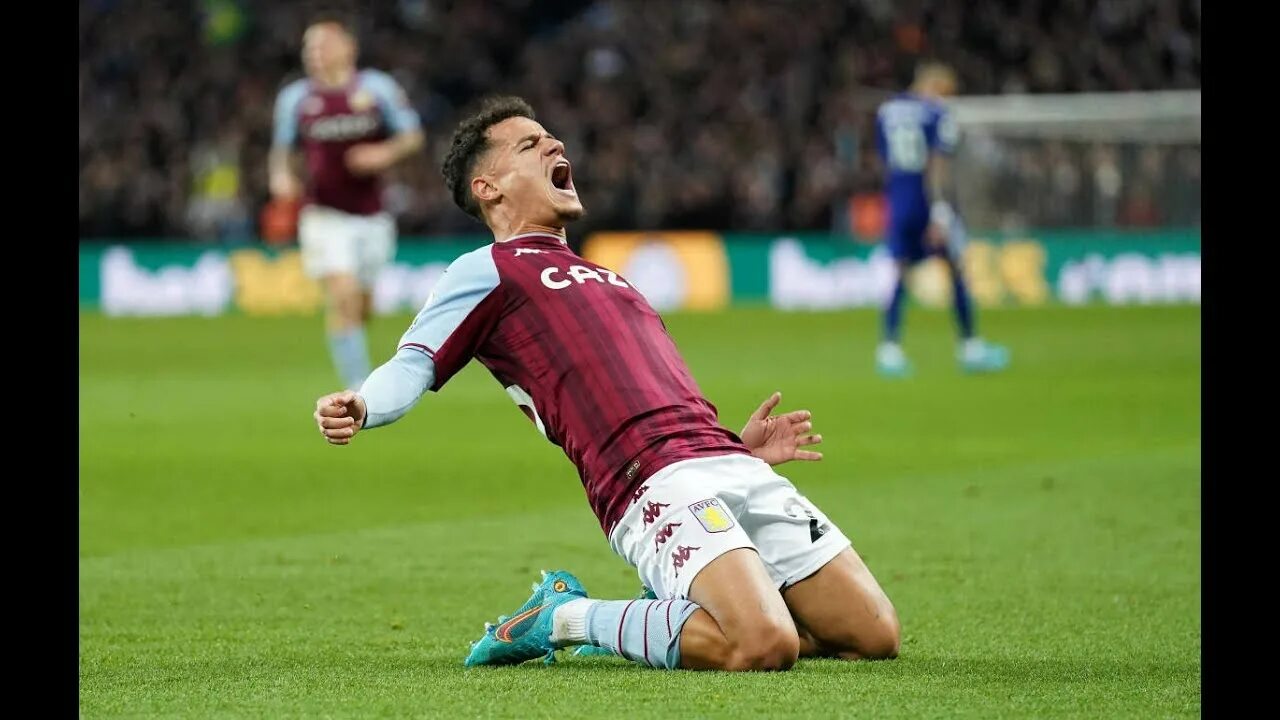 Открывается после замены игрока aston villa
