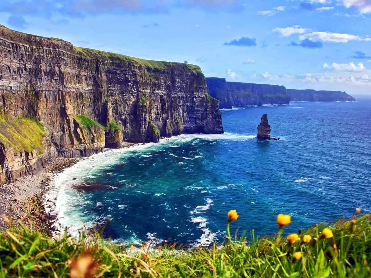 Best of ireland. Данлюс ирландия. Ирландия интересные факты. Ирландия. Cliffs of moher ирландия.