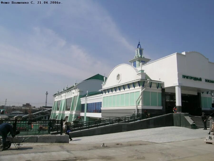 Пригородный вокзал новосибирска 1980. Железнодорожная станция ростов-пригородный. Пригородный вокзал новосибирск. Пригородный вокзал новоалтайск. Жд вокзал новосибирск пригородный.