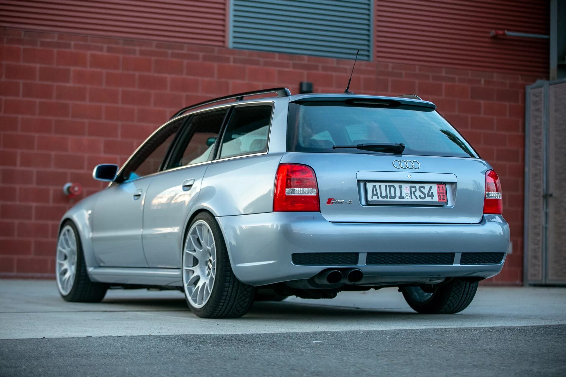 Ауди rs4 avant b5. Ауди рс4 Авант 2000. Ауди рс4 Авант 2001. Audi rs4 2002. Б у ауди универсал