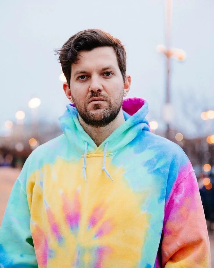 Dillon francis longstoryshort. Диллон харт фрэнсис. Dillon francis. Диллон фризье. Dillon francis longstoryshort.