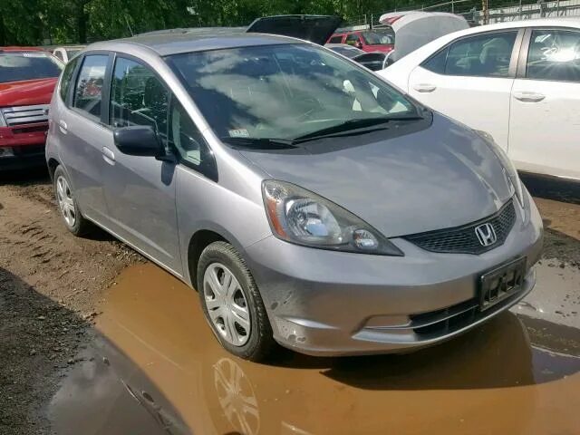 Хонда фит 2010 купить. Honda Fit 2010. Хонда фит 2010 года. Honda Fit 2010 серая. Honda FTI 2010.