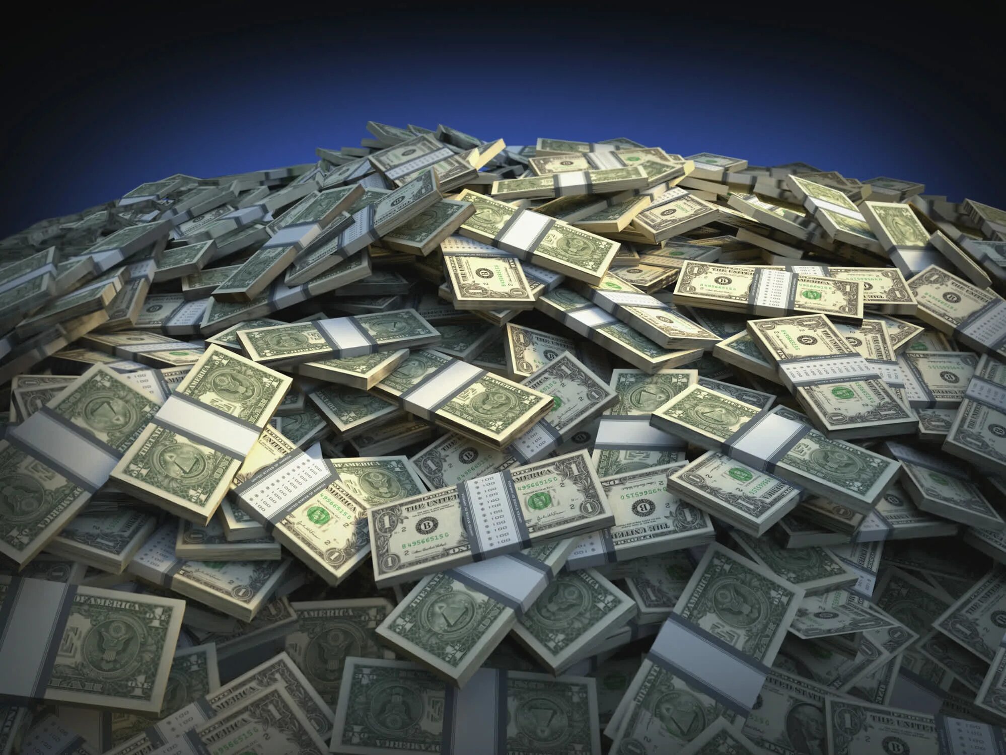 2 миллиона рублей. стопка денег. огромная стопка денег. вирус covid-19. мухаметзяновы миллионеры из уфы.