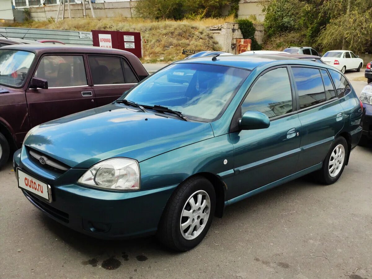 Киа рио 1 поколения купить. Kia Rio 1 поколение универсал. Зеленая Киа Рио 2004. RBJ HBJ 1 gjrjktybt универсал. Киа Рио 2003 универсал зеленый.